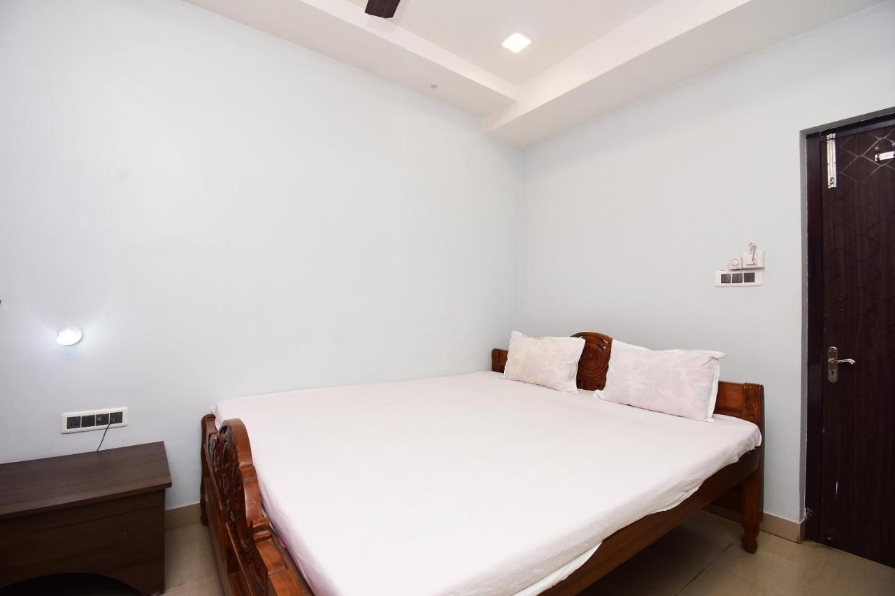 Spot On 45344 Loknath Tower Spot Hotell Krishnanagar Exteriör bild